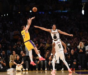 开云体育app-不只是精彩的绝杀！战胜掘金或许能让湖人避开雷霆&amp;获得主场优势