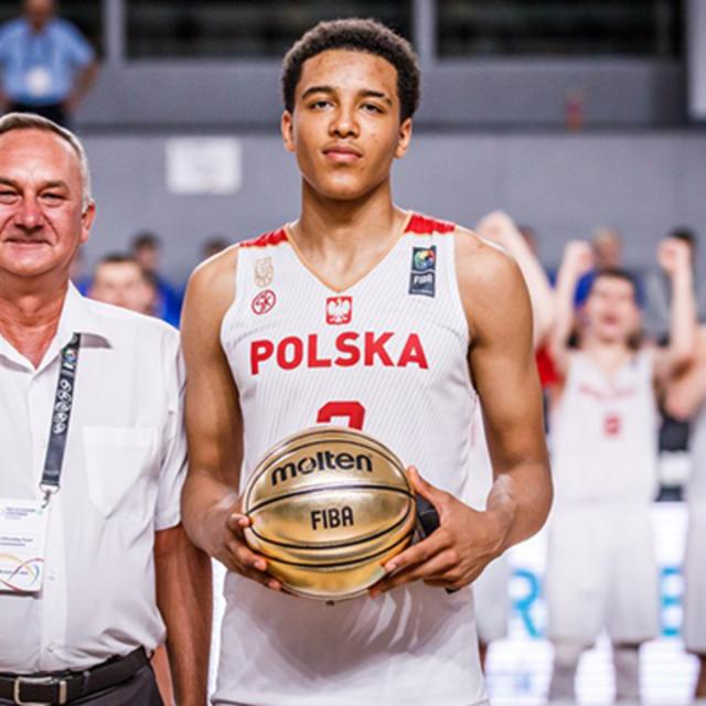 1656226129561090170.png jeremy-sochan-u16-division-b-mvp-2019.png