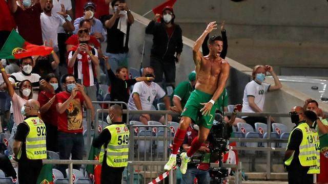 1630532851368096779.jpg 2021-09-01t210739z-8026823-up1eh911m2ffo-rtrmadp-3-soccer-worldcup-por-irl-report.jpg